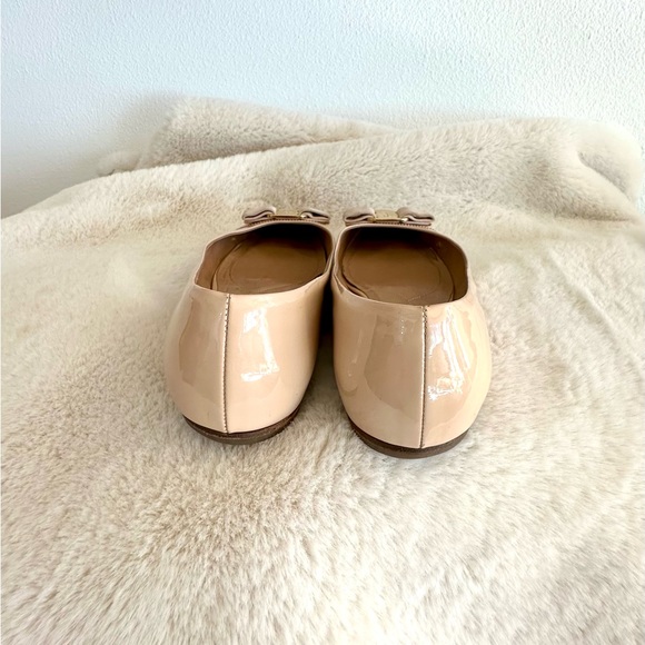 Salvatore Ferragamo 9 1/2 patent leather ballet sandals slippers pre-loved $800 - Picture 11 of 11